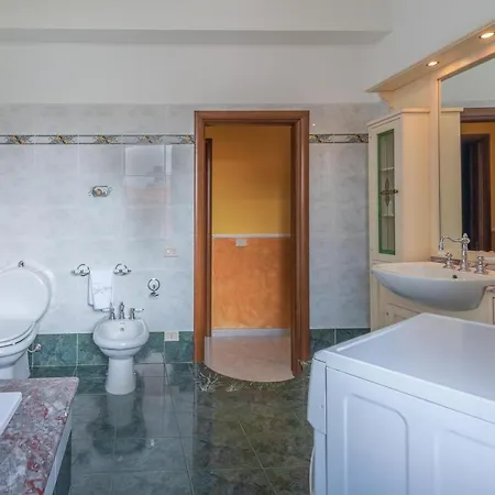 Apartment Casa Lorile *